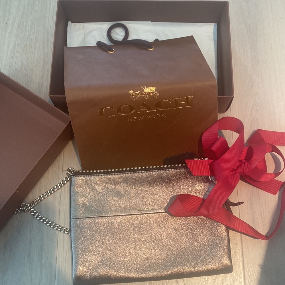 NEW Coach purse comes with box